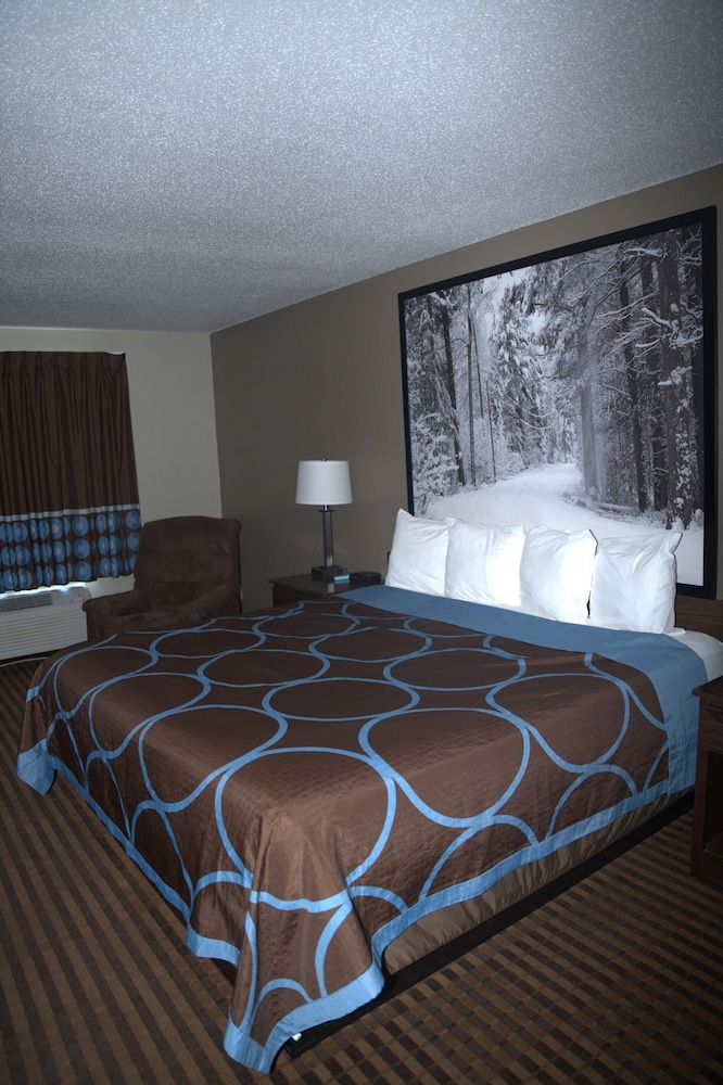 Standard Room, 1 King Bed