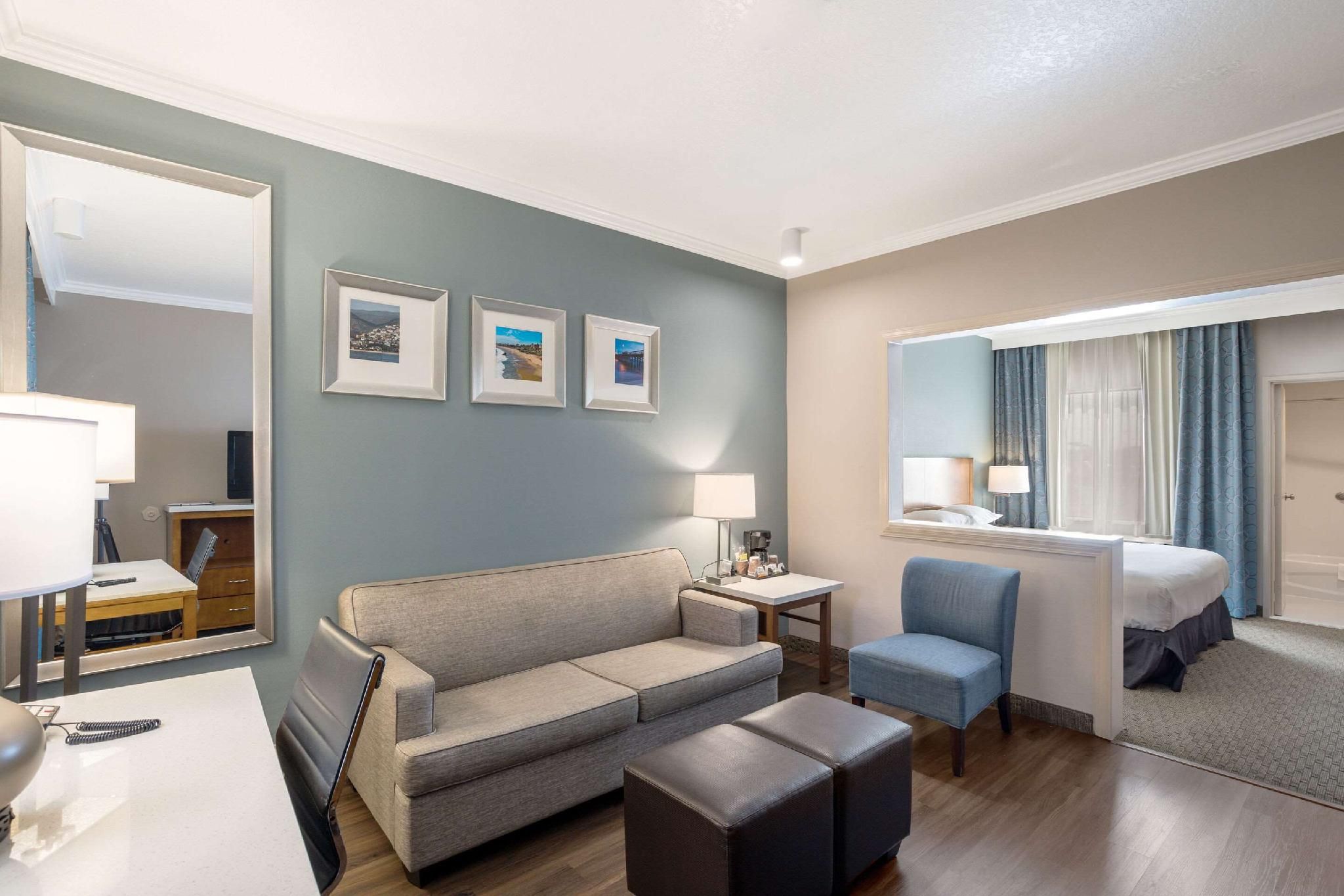 1 King Bed, Efficiency, Suite, Nonsmoking