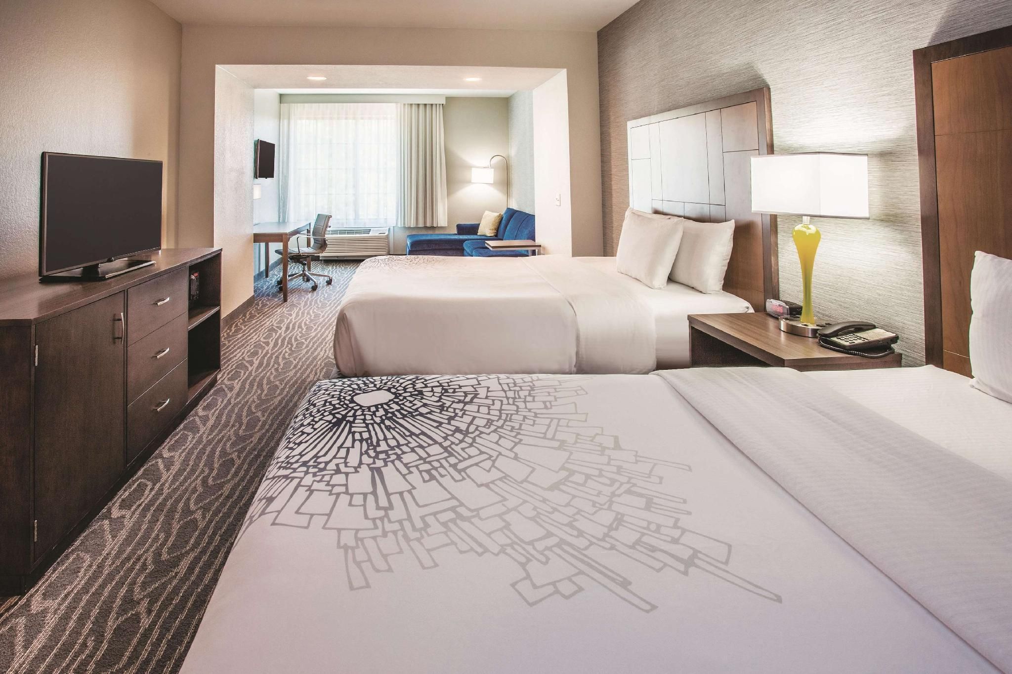 2 Queen Beds, Deluxe Suite, Non-Smoking
