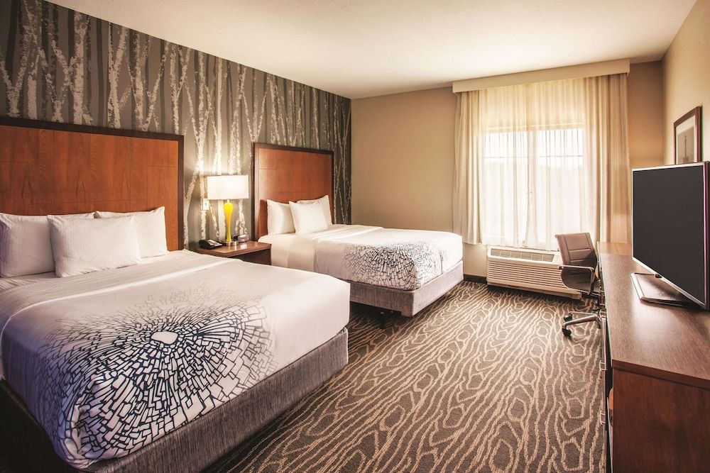 Room, 2 Queen Beds, Accessible, Non Smoking (Mobility/Bathtub w/ Grab Bars)