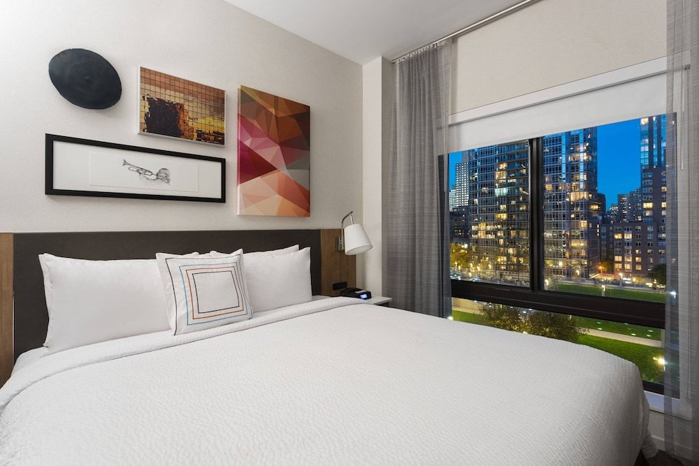 Room, 1 King Bed, City View
