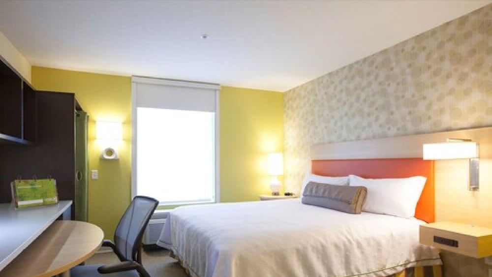 Studio, 1 King Bed, Accessible, Non Smoking (Hearing)
