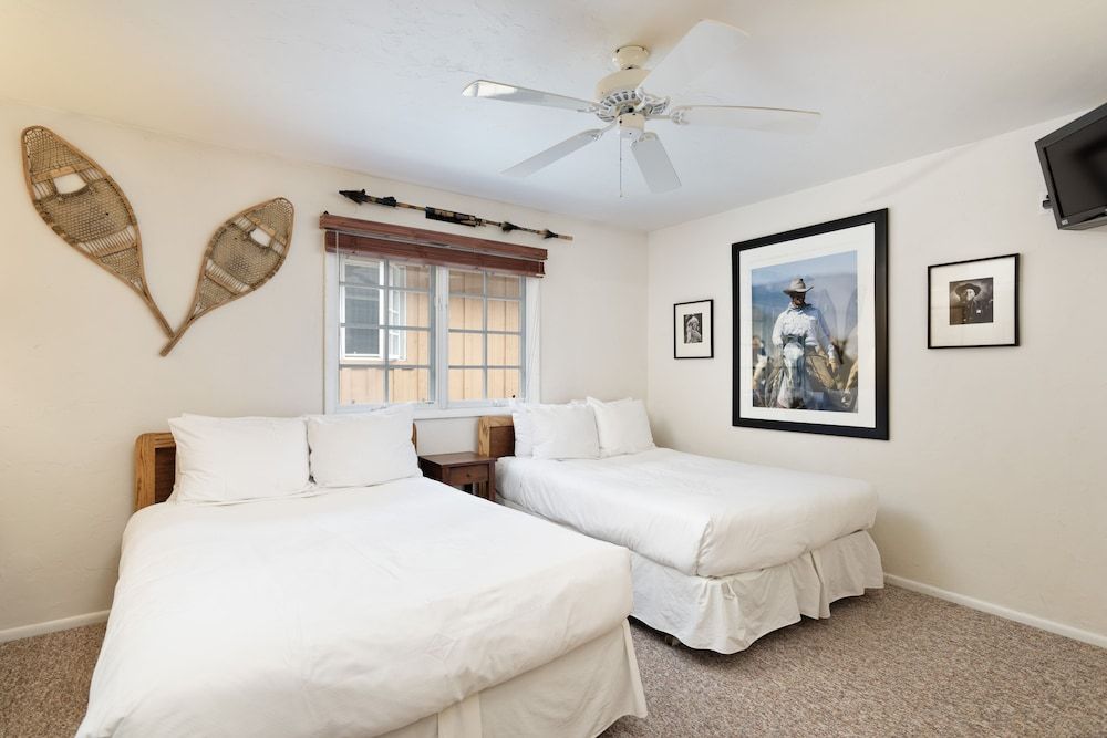 Deluxe Townhome, 3 Bedrooms, Balcony (18)