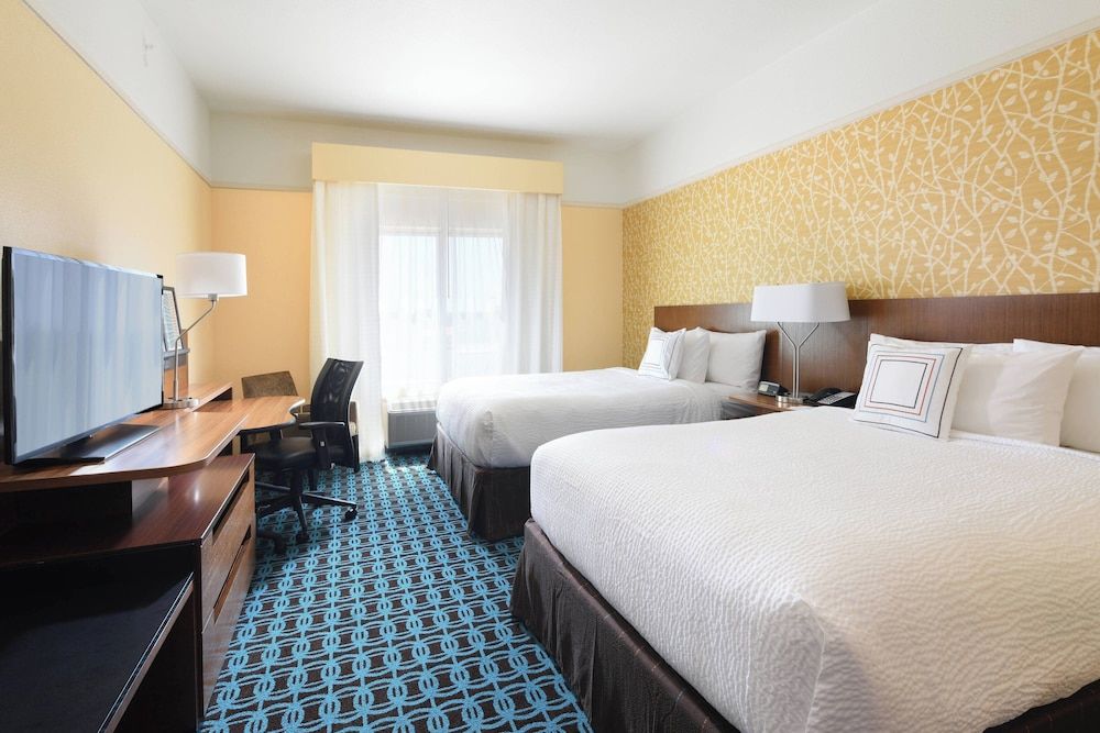 Basic Room, 2 Queen Beds (Hearing Accessible)