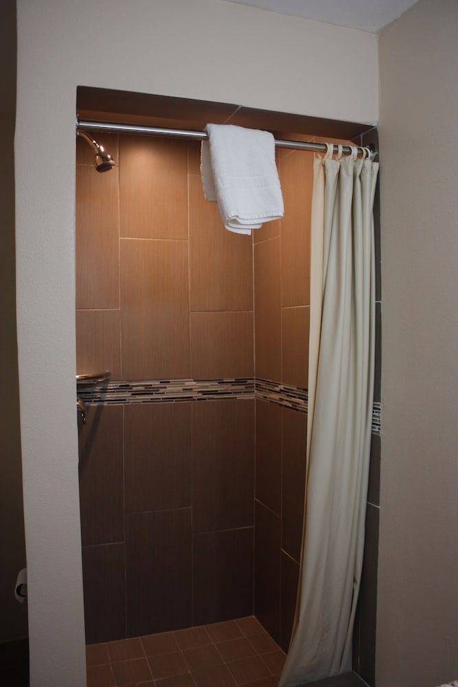 A-1 Budget Motel Standard Room, 1 Queen Bed 13