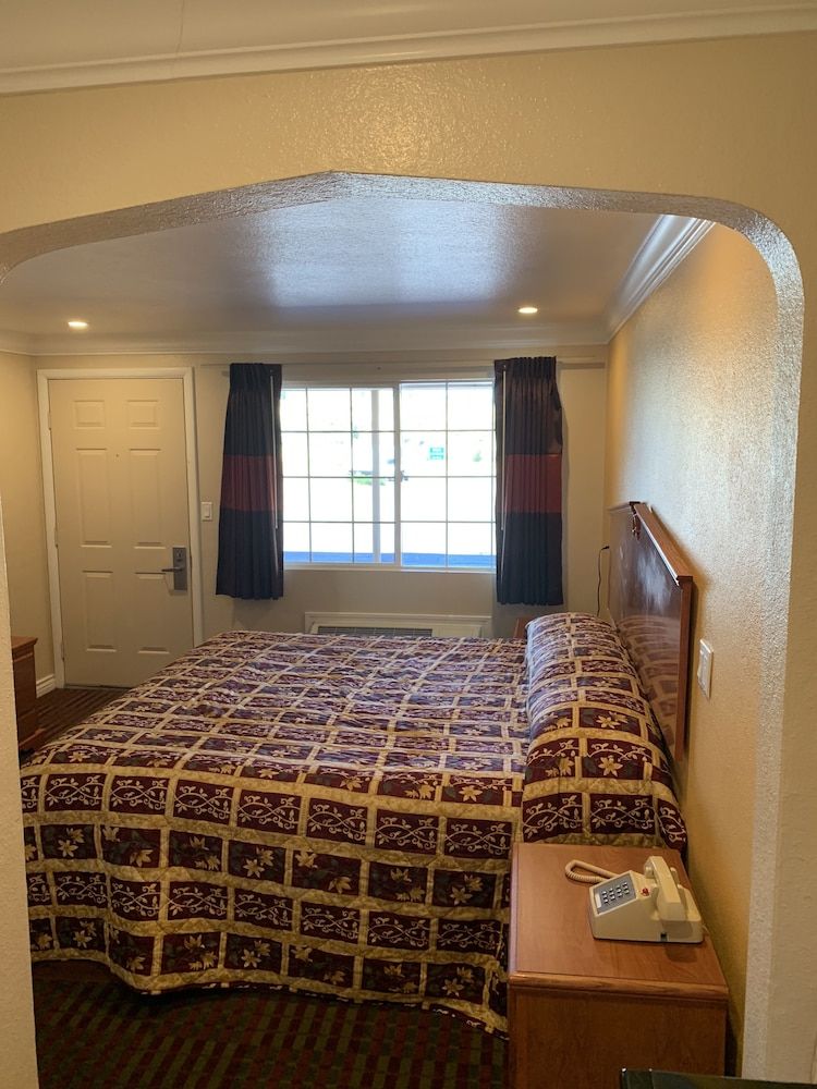 A-1 Budget Motel Standard Room, 1 King Bed