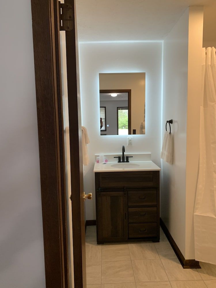 Big South Fork Lodge Standard Room, 2 Queen Beds 5