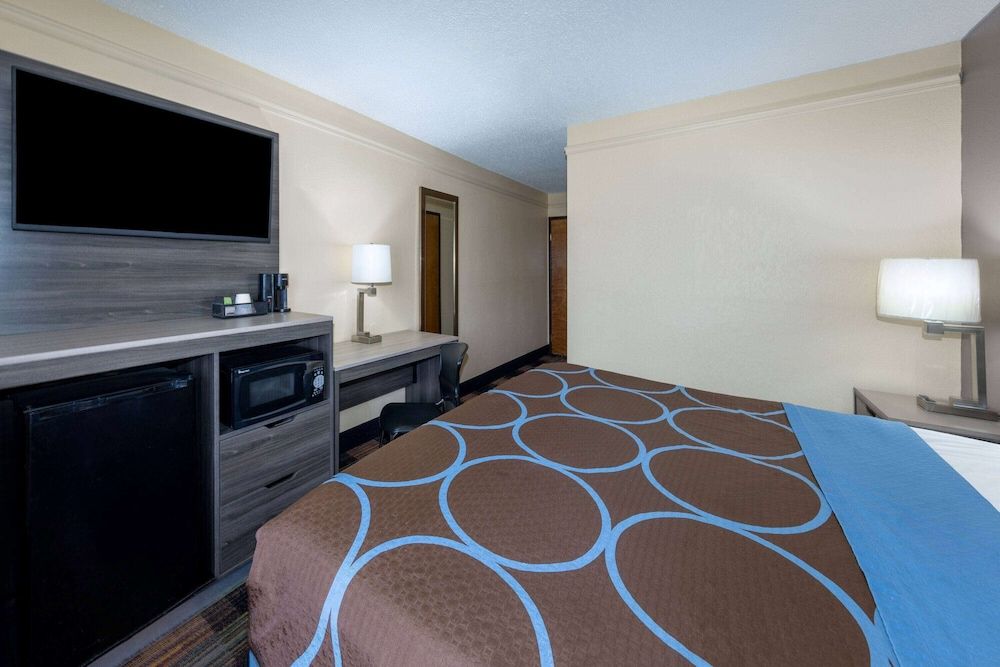 Standard Room, 1 King Bed