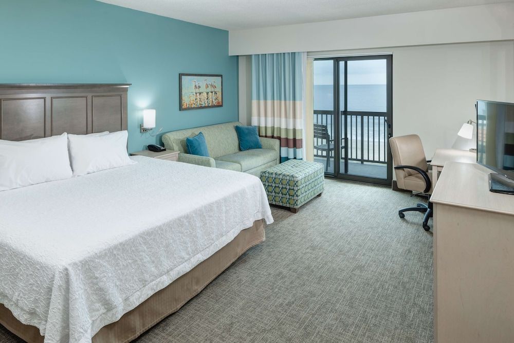 Room, 1 King Bed, Balcony, Oceanfront
