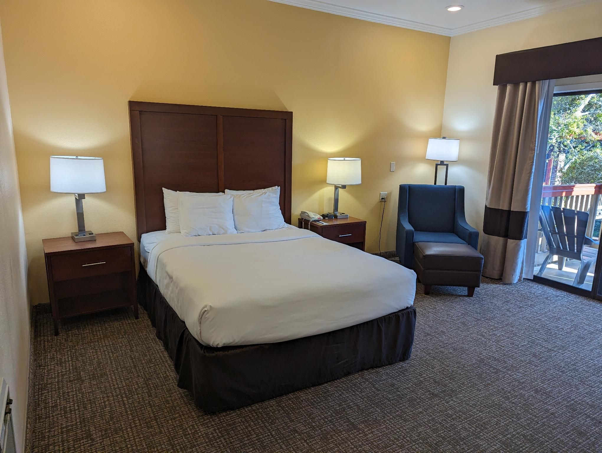 1 Queen Bed, Non-Smoking