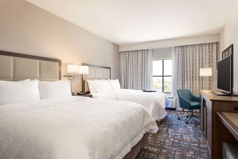 Room, 2 Queen Beds, Accessible, Bathtub