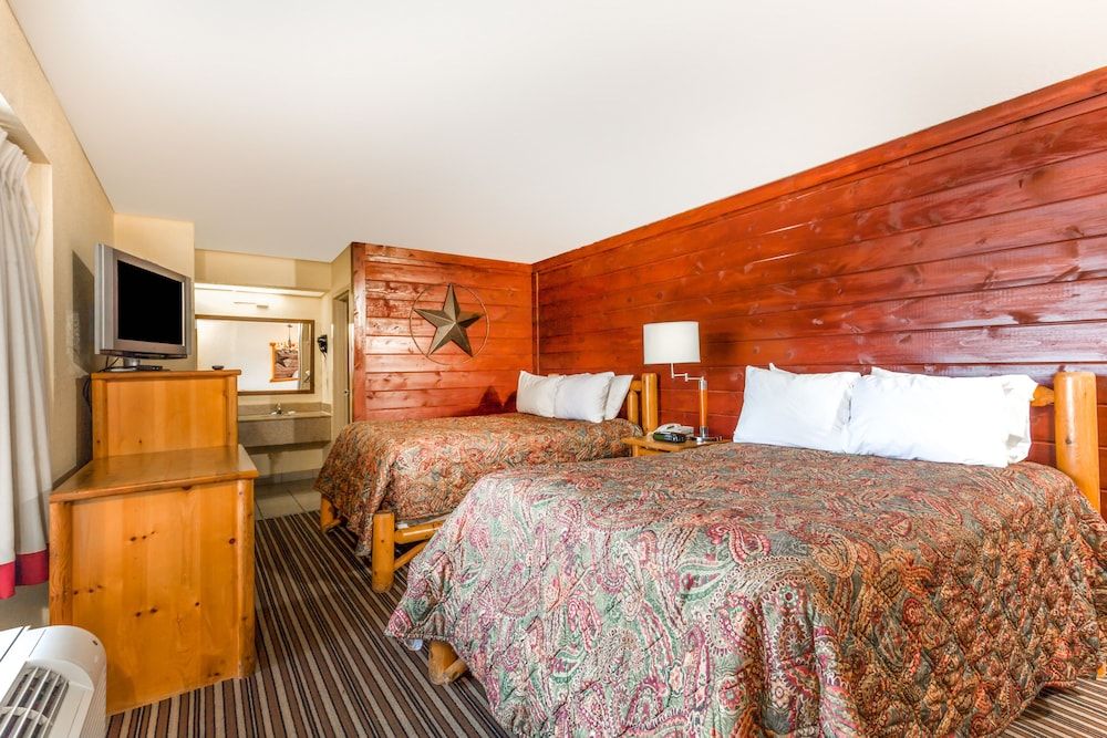 Signature Room, 2 Double Beds, Non Smoking, Refrigerator & Microwave