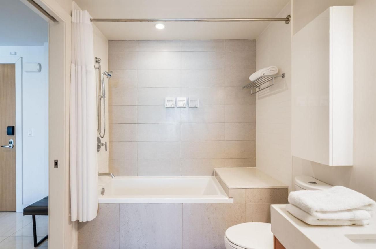 One bedroom Suite + Office