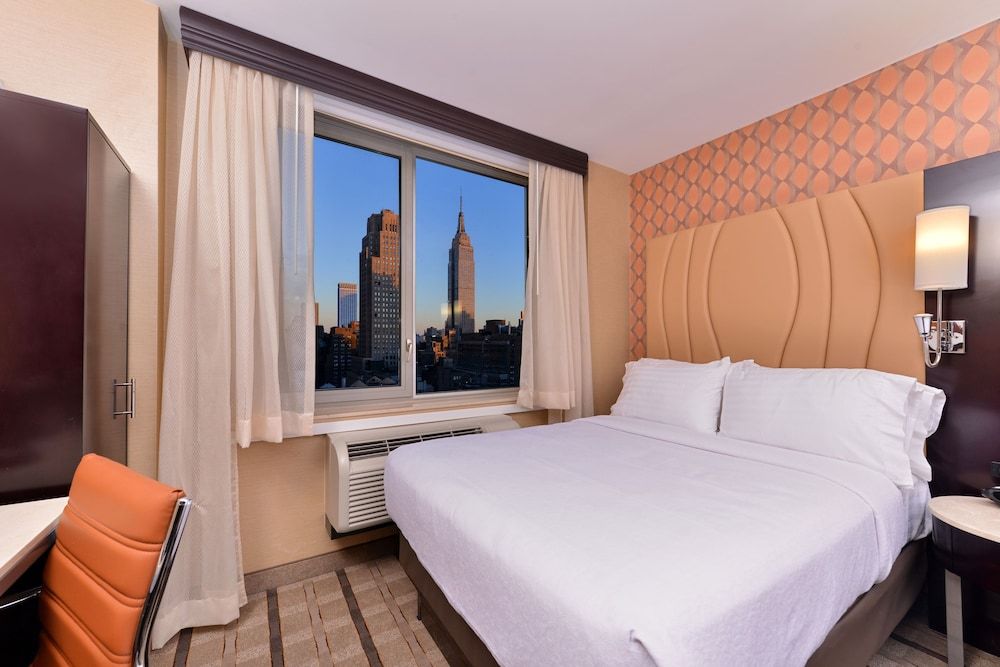 undefined Holiday Inn New York City - Times Square by IHG 3