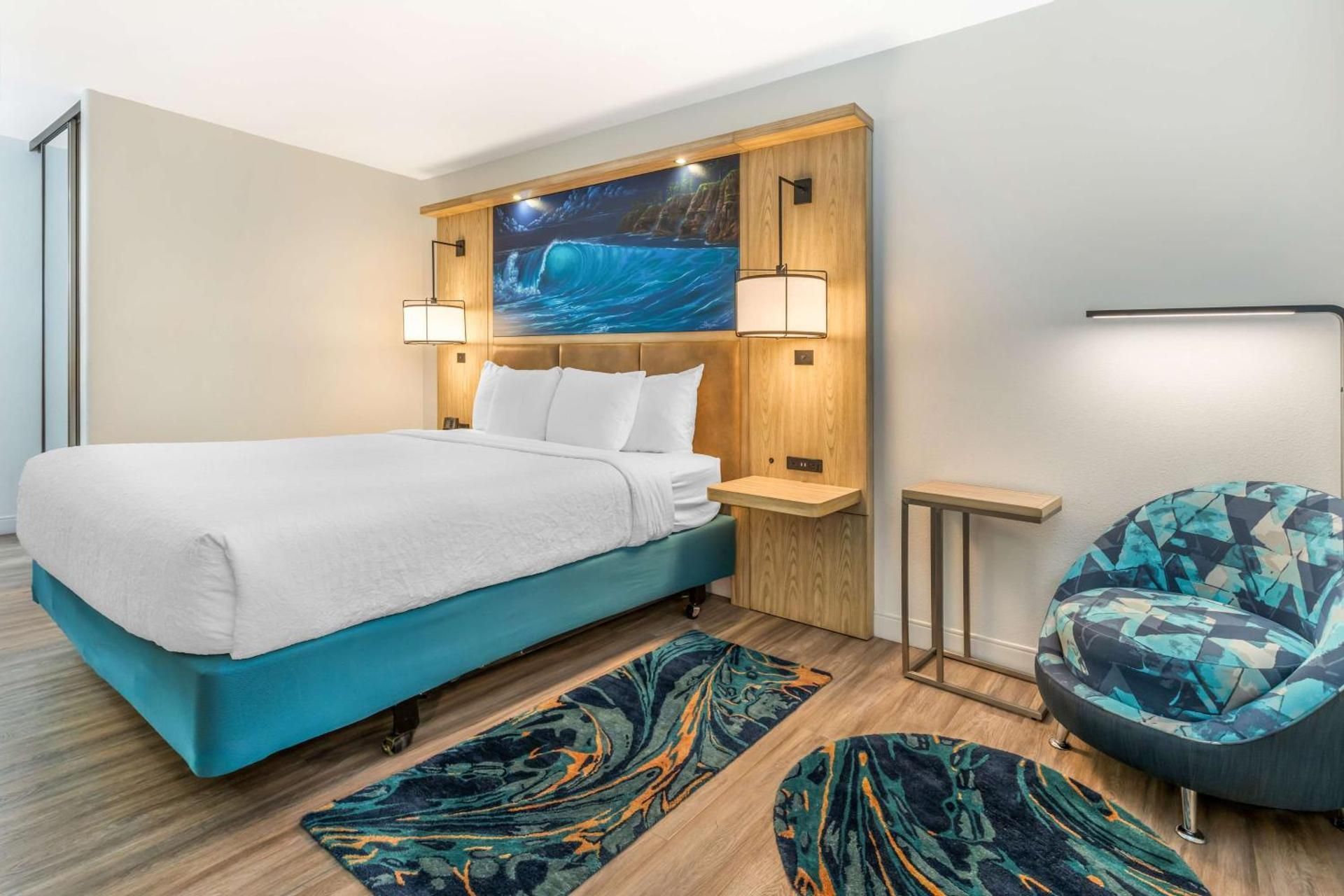 King Room with Mobility Accessible Roll-In Shower