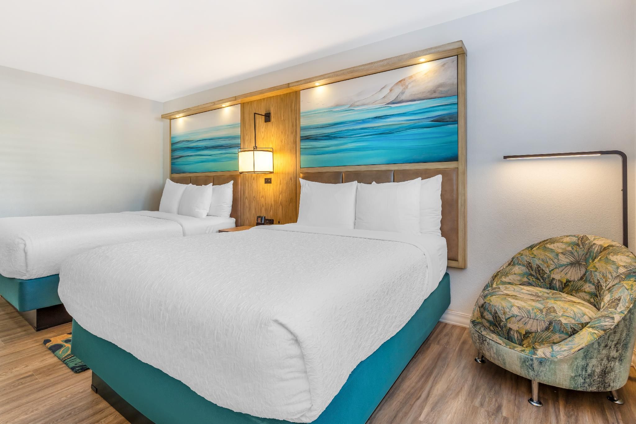 Room with 1 King Bed