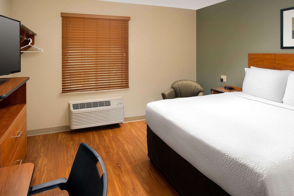 Standard Room, 1 Queen Bed, Non Smoking