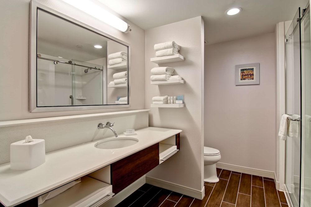 Room, 2 Queen Beds, Refrigerator & Microwave