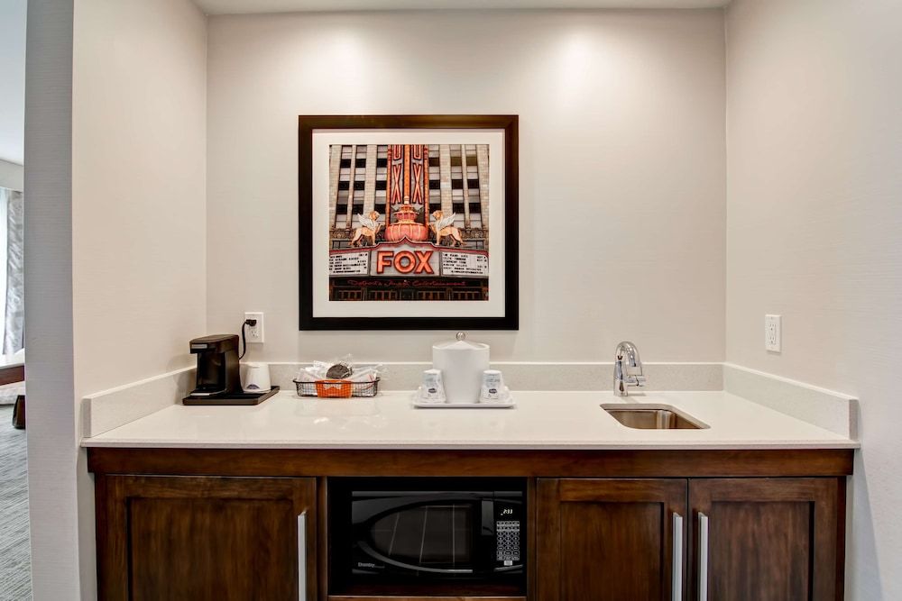 Studio, Multiple Beds, Kitchenette