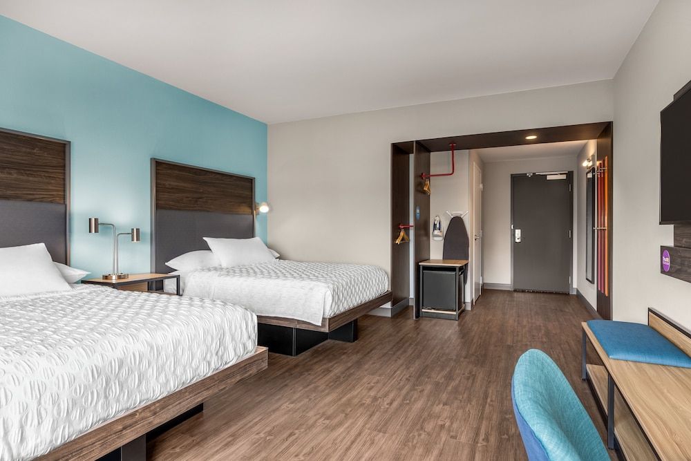 Room, 2 Queen Beds, Accessible, Non Smoking (Hearing, Roll-in Shower)