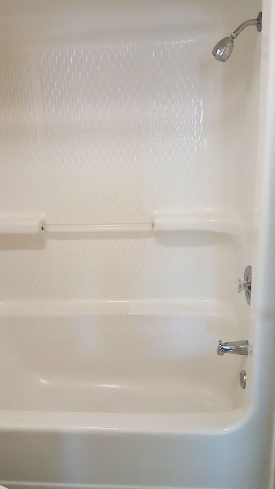 Gurnee Motel Standard Room, 1 King Bed 10