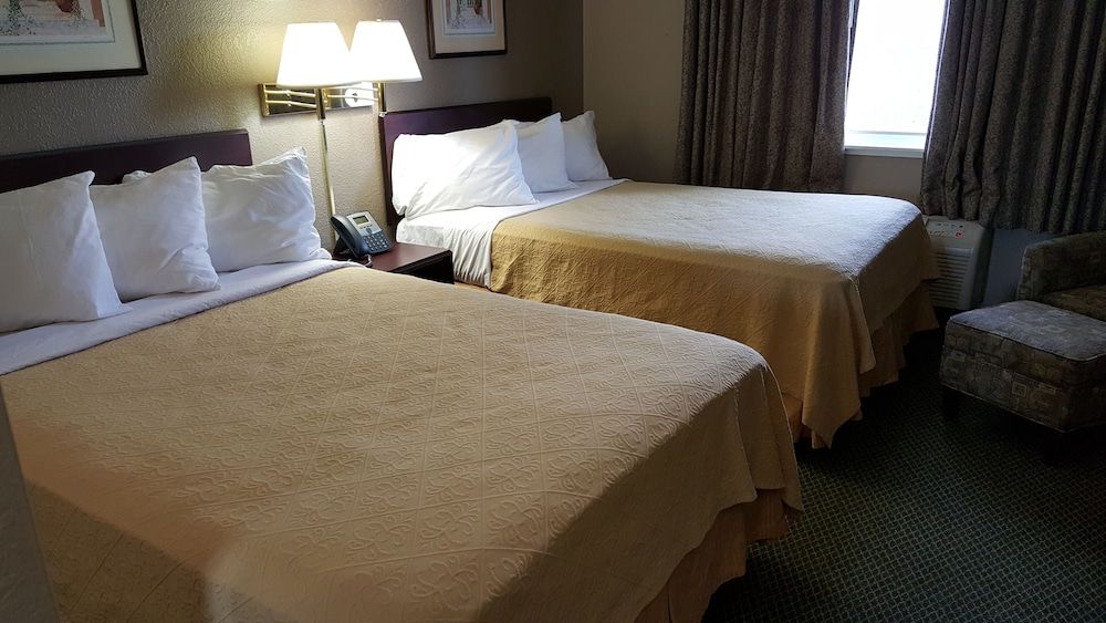 Gurnee Motel Standard Room, 2 Double Beds 3