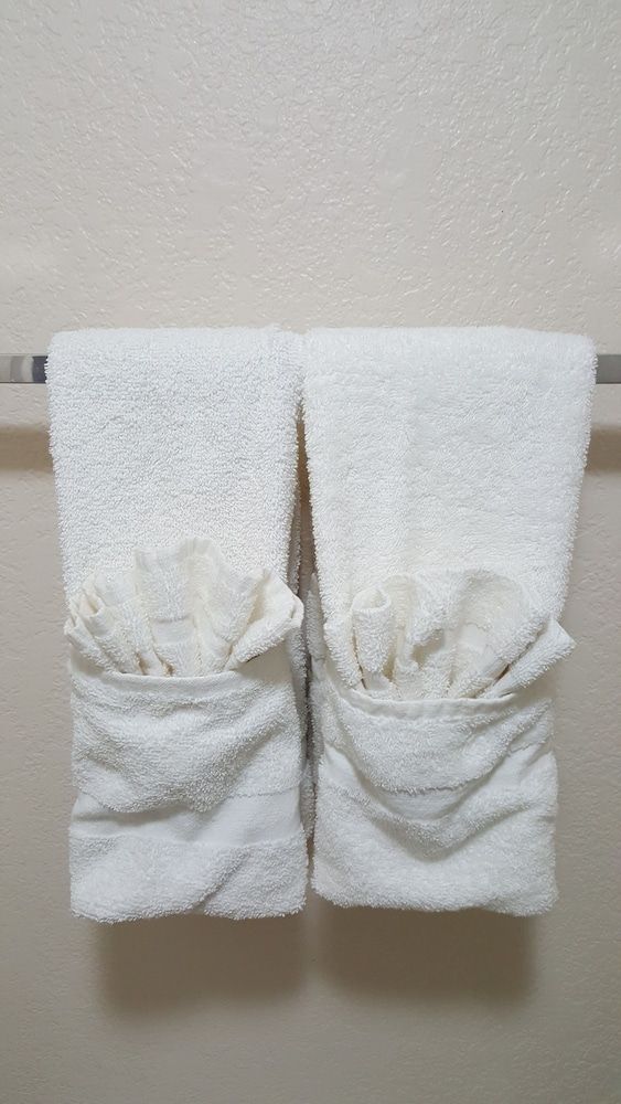 Gurnee Motel Standard Room, 1 King Bed 13