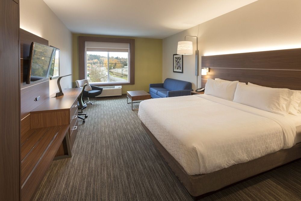 Suite, 1 King Bed, Accessible, Non Smoking (Communications)
