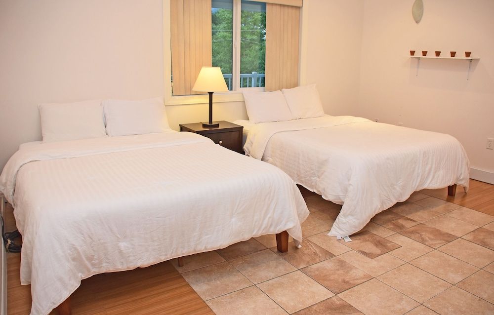 Longliner Lodge and Suites Master Suite 2