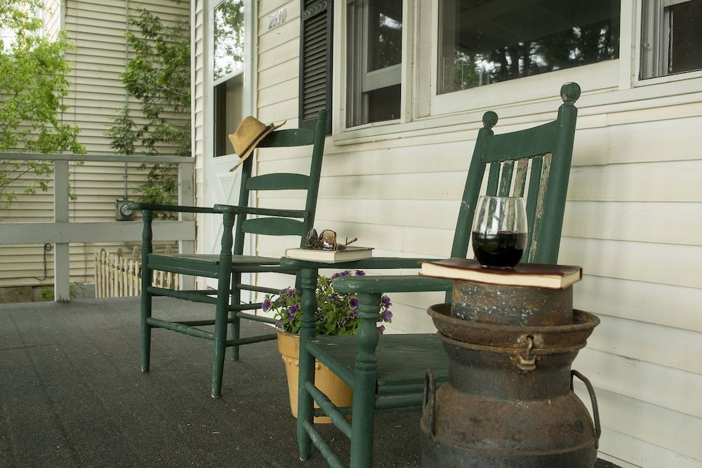 Cottage (Maple)