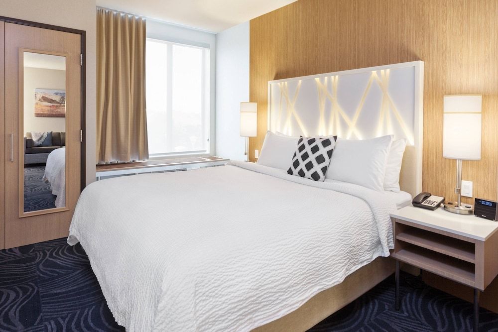 Suite, 1 King Bed, Non Smoking (Mobility Accessible, Tub)