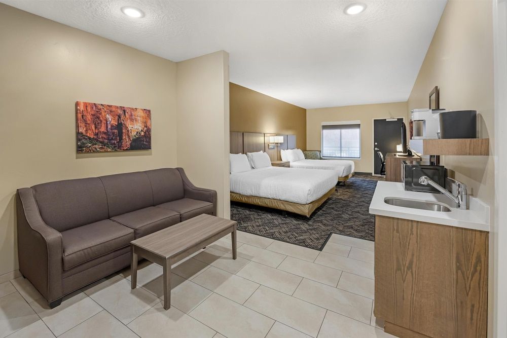 Standard Room, Multiple Beds, Accessible, Patio (with Sofabed)