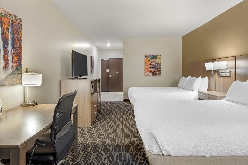 Standard Room, 2 Queen Beds, Accessible, Patio