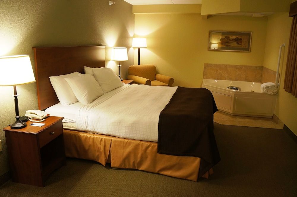 Deluxe Suite, 1 Bedroom, Non Smoking (1 King Bed)