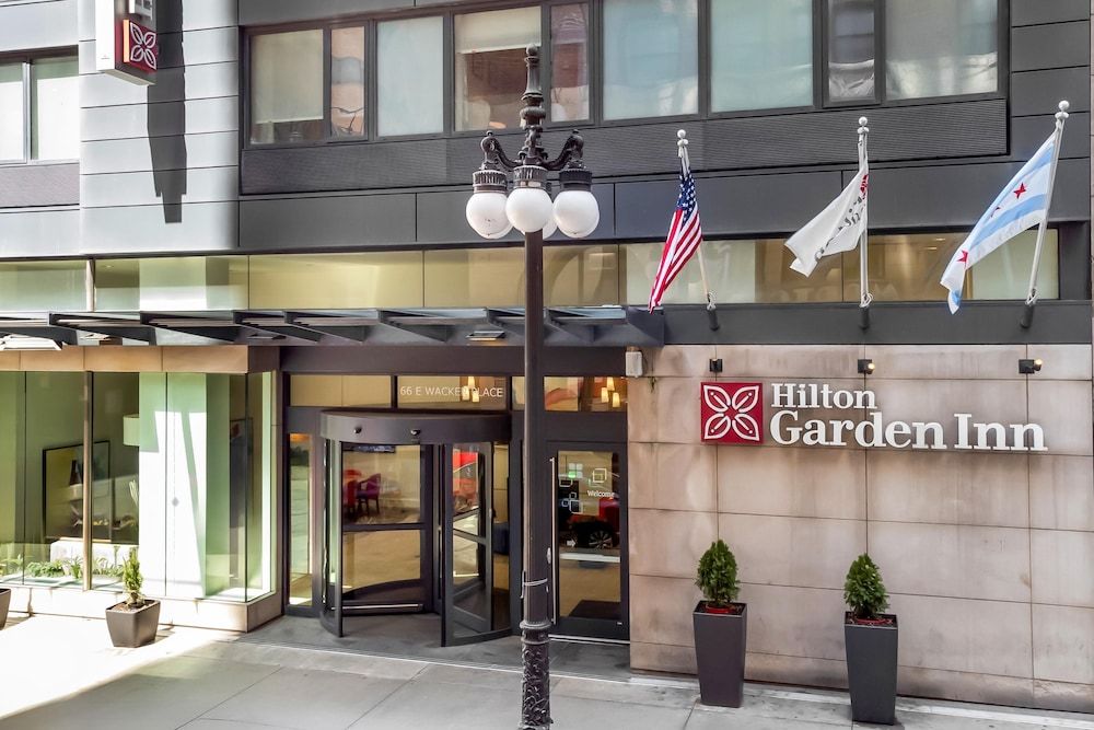 undefined Hilton Garden Inn Chicago Downtown Riverwalk 2