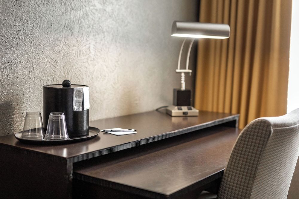 Standard Single Room, 1 King Bed (Complimentary Hot Breakfast Buffet)