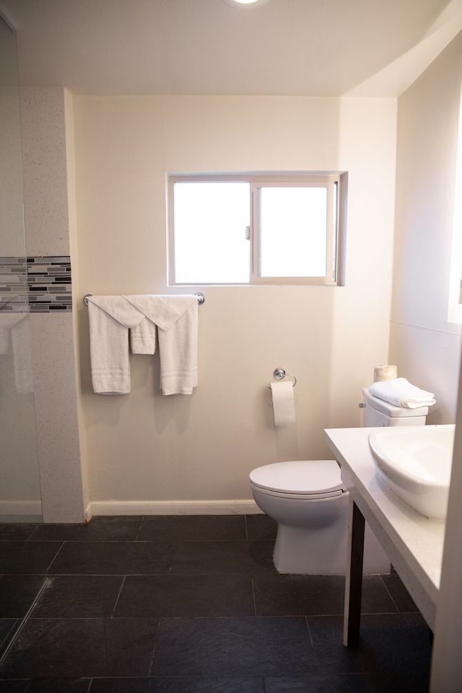 Sterling Inn Standard Room, 1 Queen Bed 10