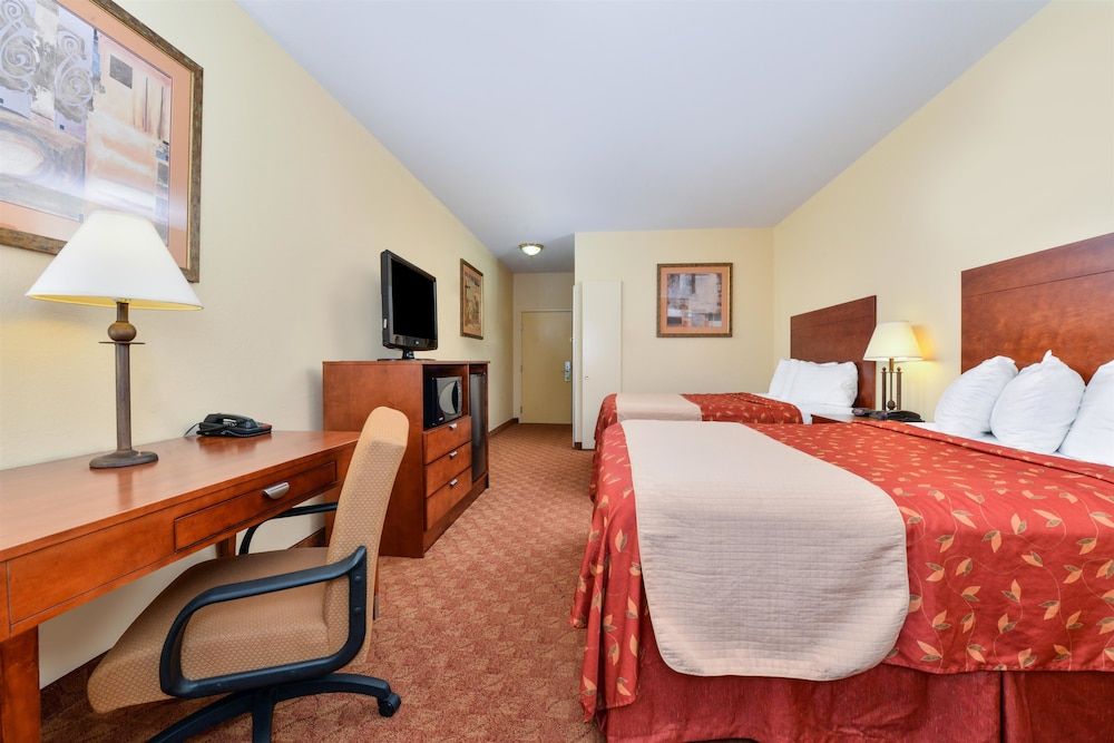 Room, 2 Queen Beds, Non Smoking