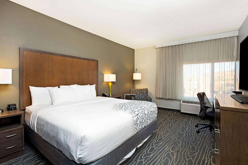 Room, 1 King Bed, Non Smoking