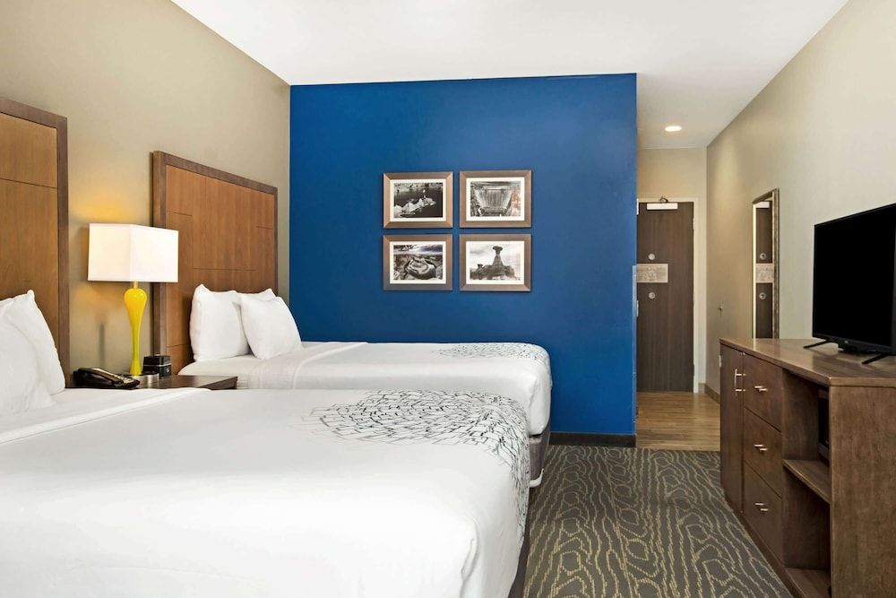 Room, 2 Queen Beds, Accessible, Non Smoking (Mobility/Hearing)