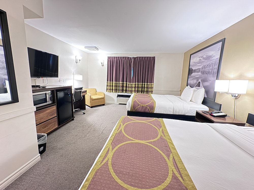 Suite, 2 Queen Beds, Mobility Accessible, Non Smoking