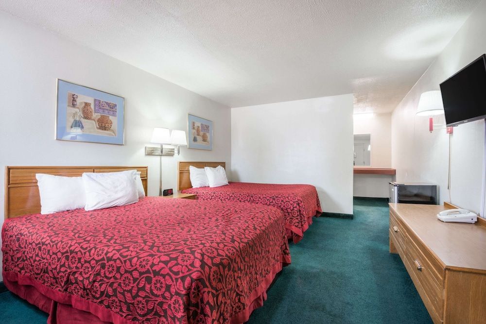 Standard Room, 2 Queen Beds