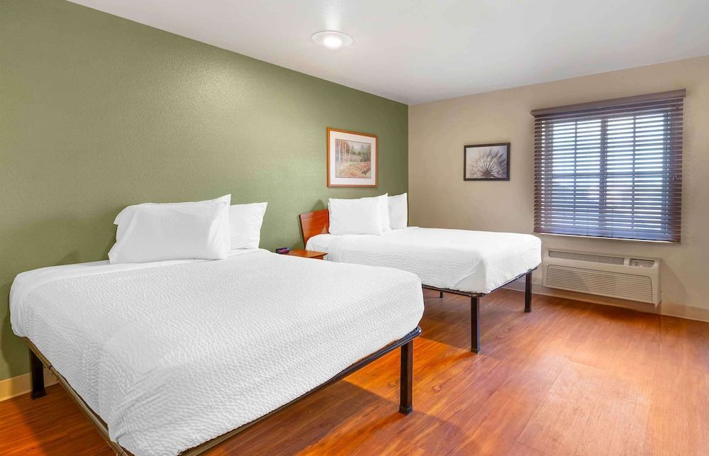 Standard Studio, 2 Queen Beds, Non Smoking, Refrigerator & Microwave