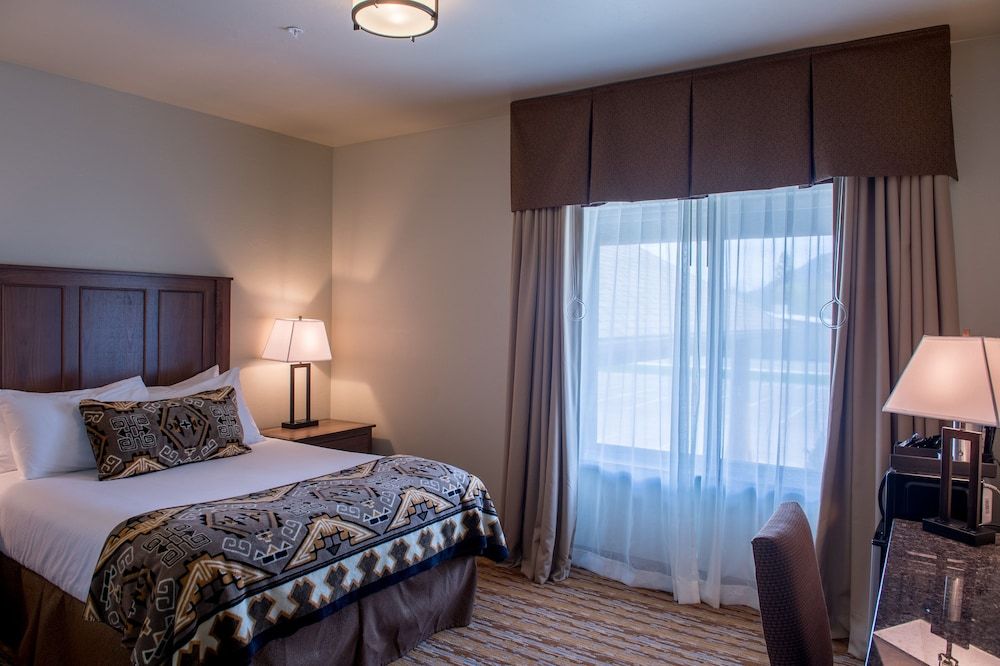 Cedar Creek Lodge and Conference Center Suite, 2 Queen Beds 3