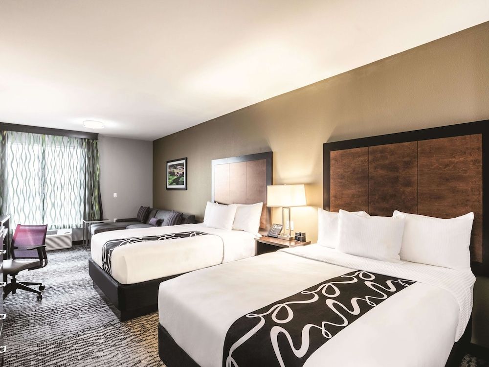 Deluxe Room, 2 Queen Beds, Non Smoking (Family)