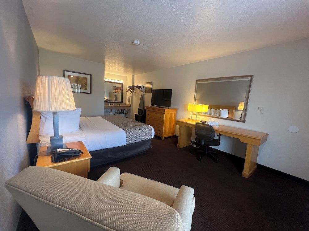 Superior Room, 1 King Bed