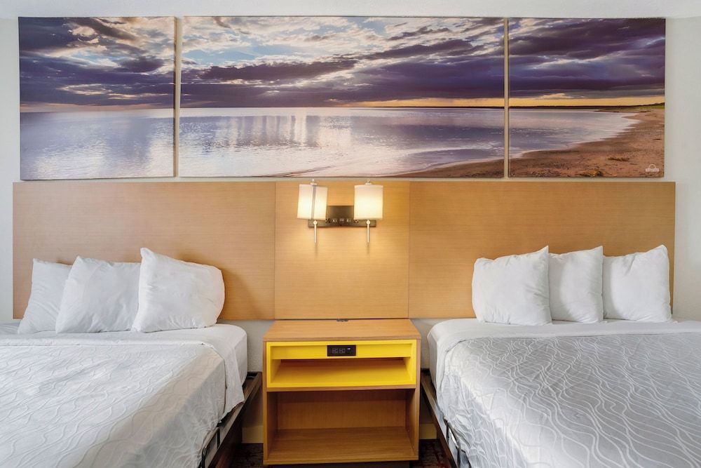 Room, 2 Queen Beds, Non Smoking