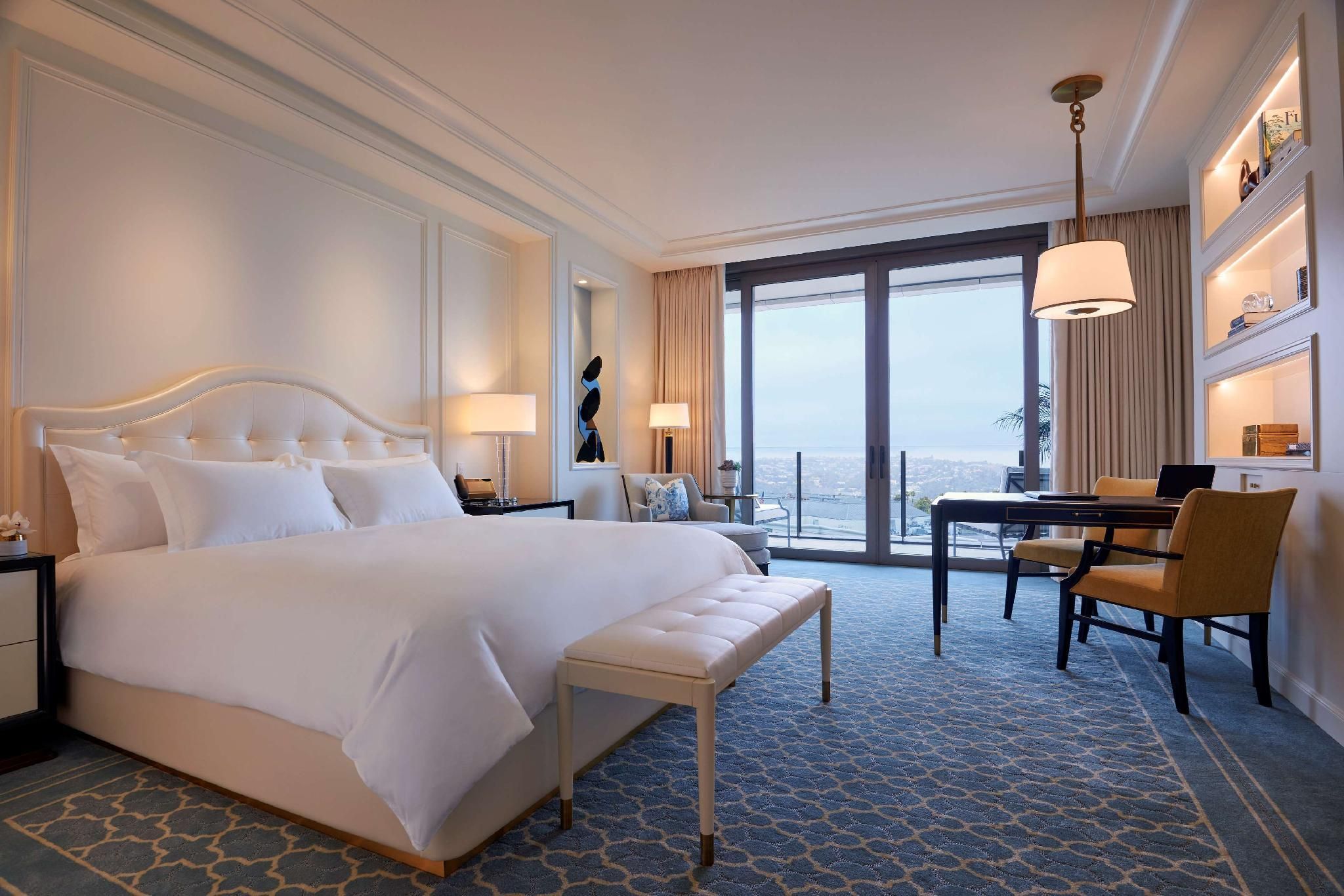 Deluxe King Room - Hearing Accessible