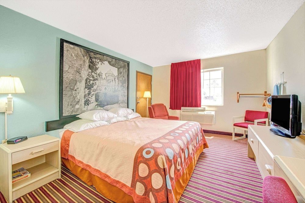 Standard Room, 1 Queen Bed, Smoking