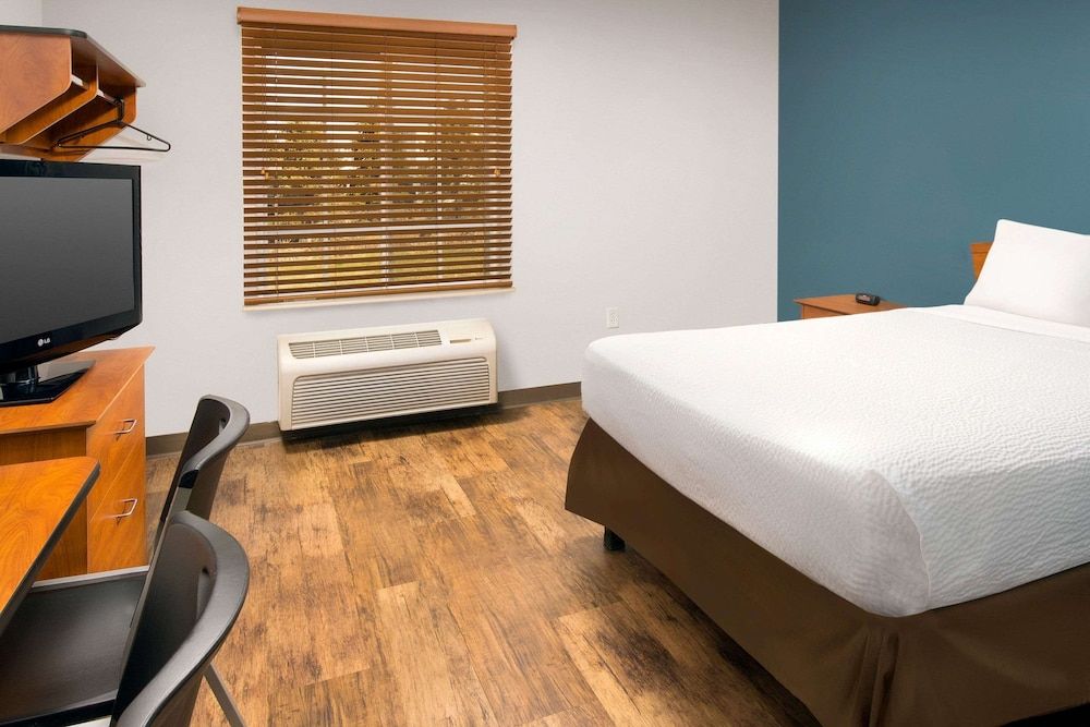 Room, 1 Double Bed, Accessible, Non Smoking (Roll-In Shower)